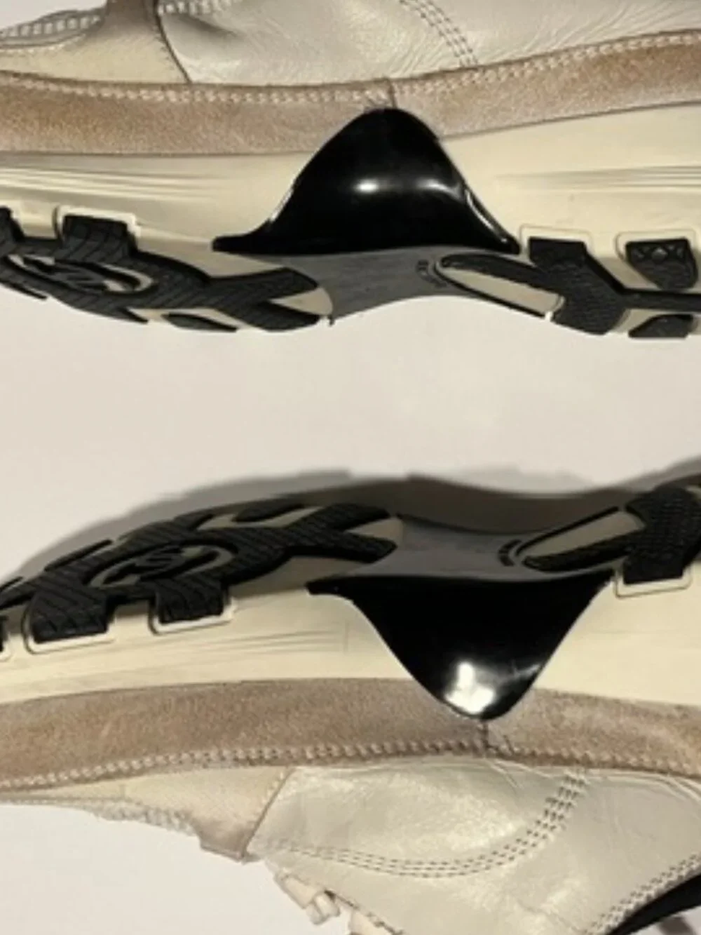 CHANEL women sneakers